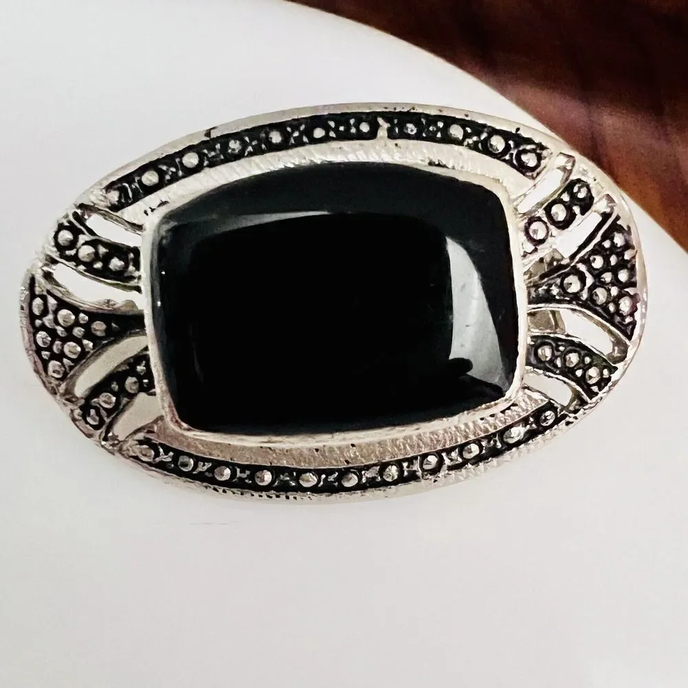 Vintage Brooch Art Deco Victorian  Silver Tone Black Faceted Stone Ornate 1122